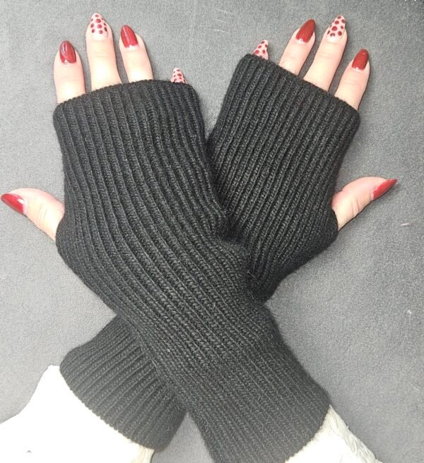 20251115_142629_1 MYTH' LIA